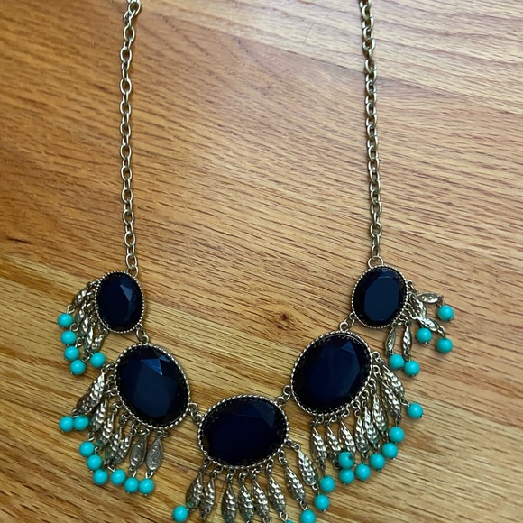 Statement Neckkace - Picture 5 of 7